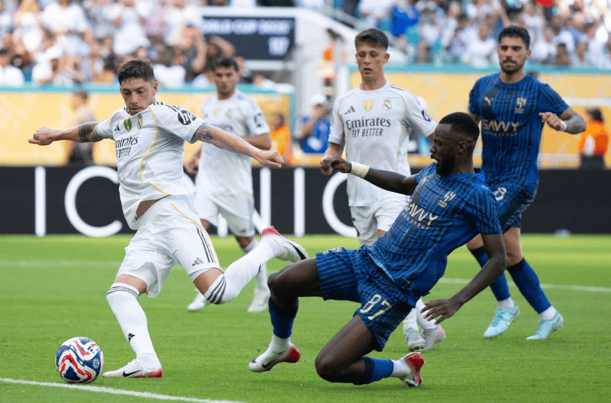 世俱杯前瞻:弗鲁米嫩塞与对手交锋看点 世俱杯前瞻:弗鲁米嫩塞与对手交锋看点