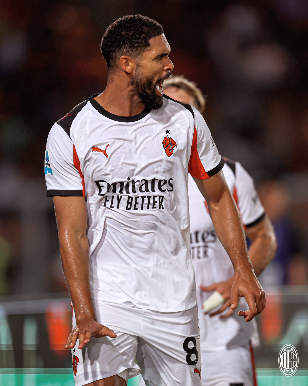 AC米兰客场逼平乌迪内斯,仍未尝败绩 AC米兰客场逼平乌迪内斯,仍未尝败绩