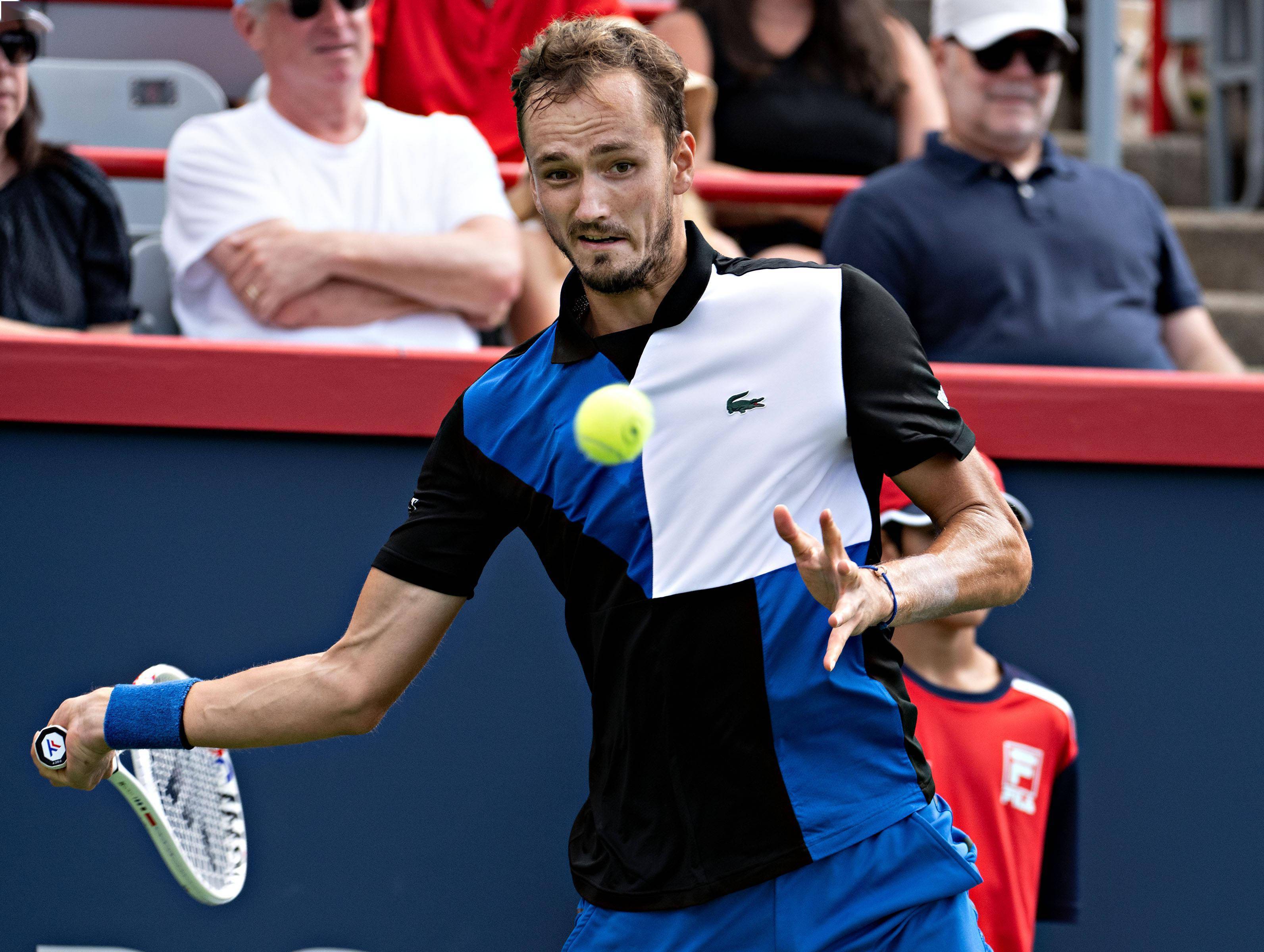 西班牙网球队绝地反击德国网球队，克耶高斯惊艳世界