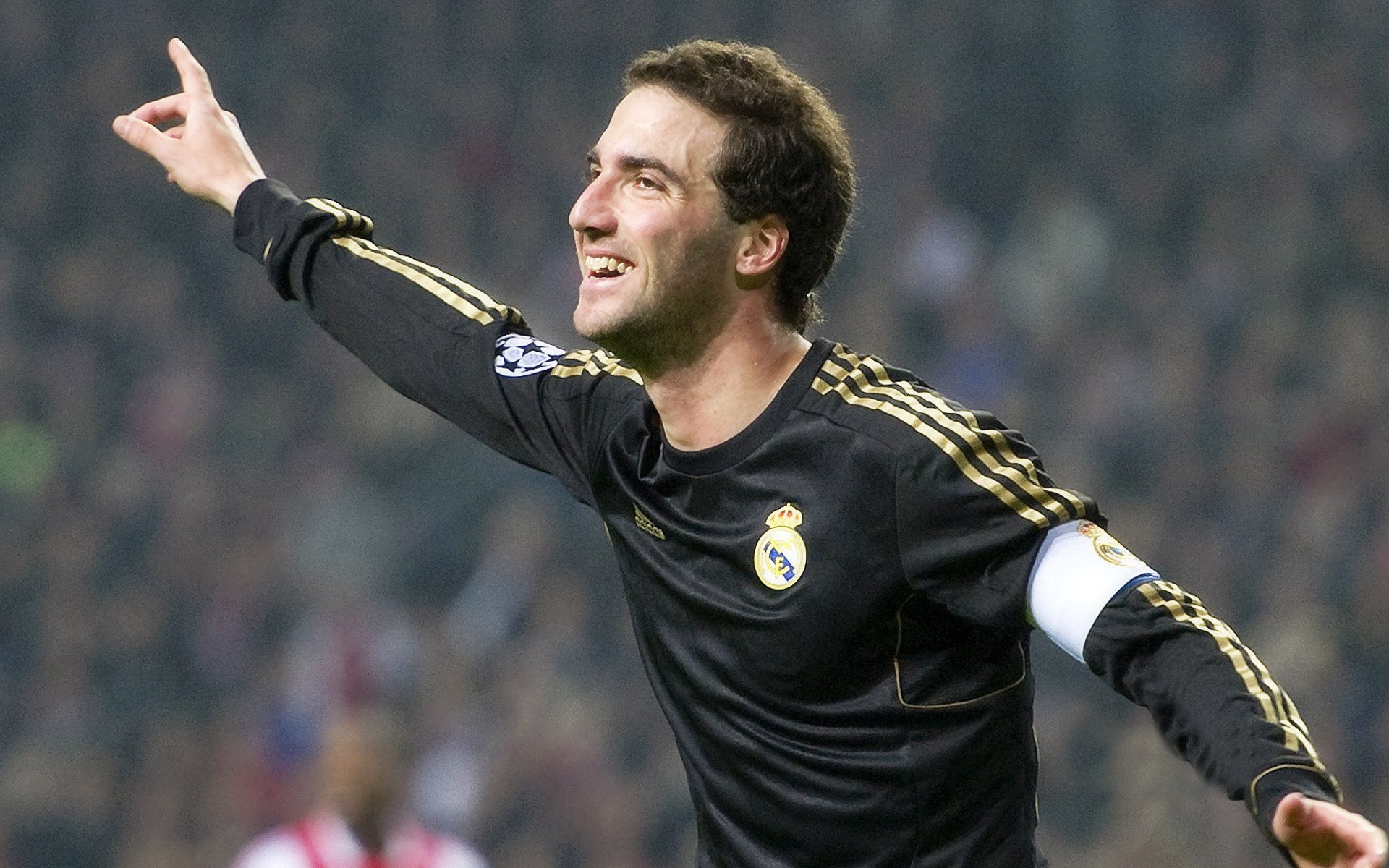 蒂亚戈的魔法时刻,一记妙传主宰比赛走向,里昂连续得分压制美国队