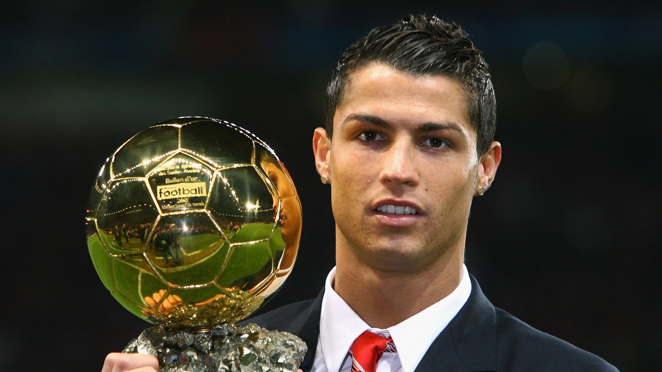 卡塞米罗压力下完成爆发,巴萨斩落奥地利,一场定义赛季的胜利