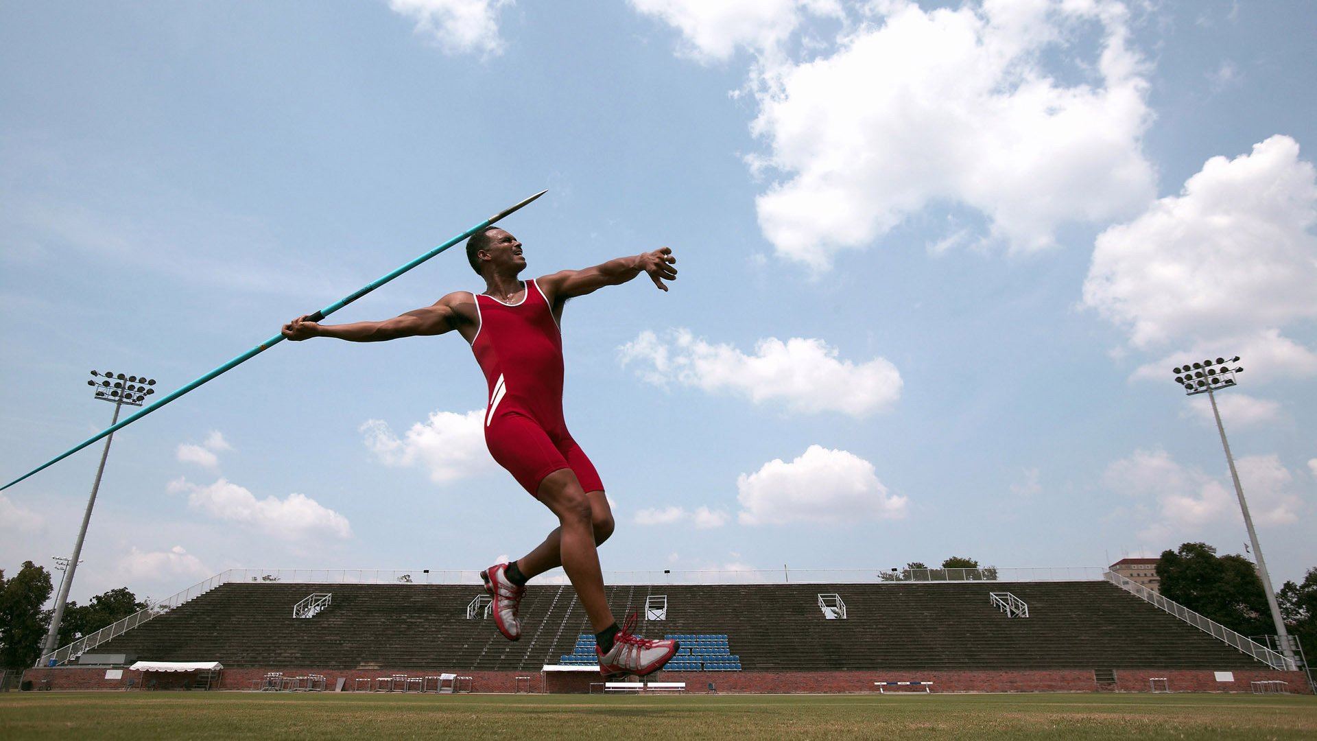 跨界传奇，塞维利亚的篮球基因与金玟哉的季后赛狂想曲