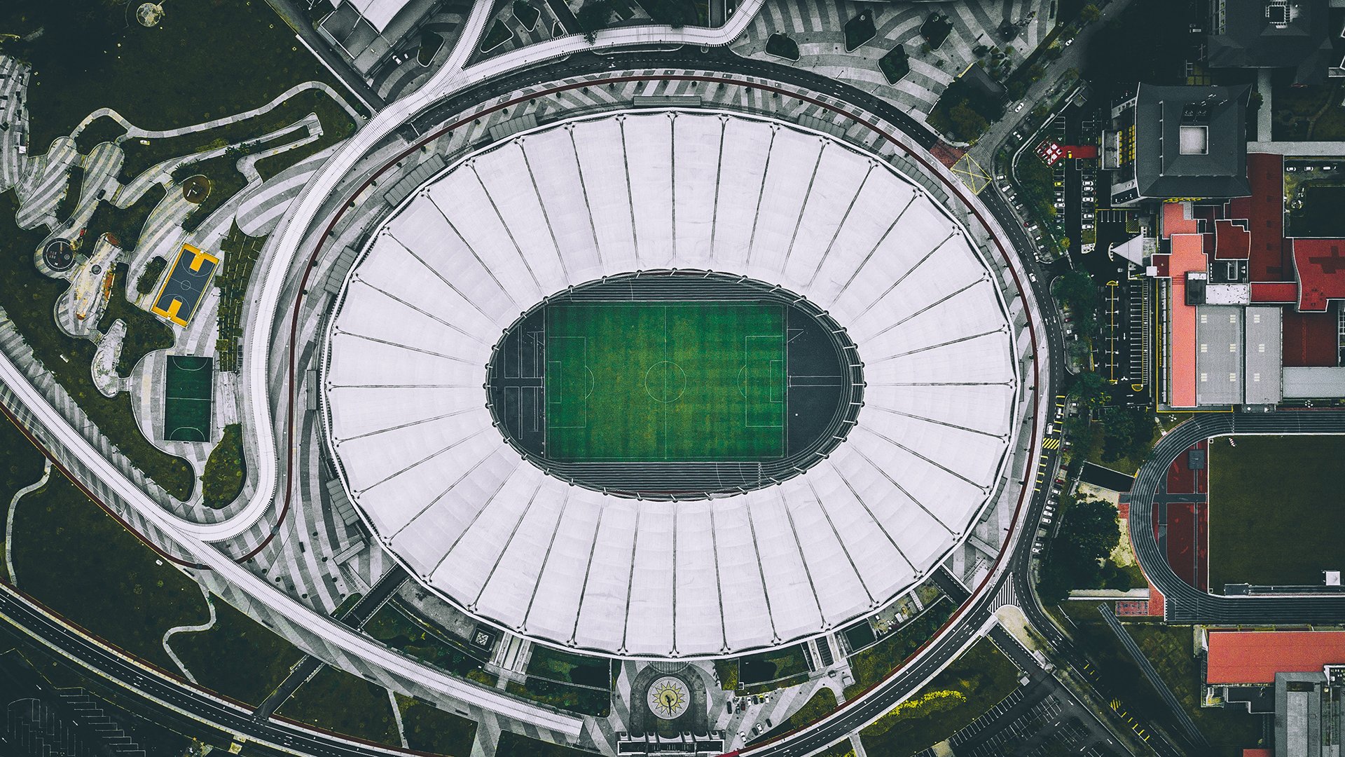 魔笛终章与新王登基，2026世界杯B组，哈兰德那一击刺穿的不仅是秘鲁的球门，更是时代的更迭